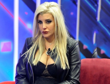 Charlotte Caniggia prendió fuego a su familia: “Lavaban dinero”