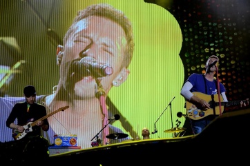 Coldplay: con un estadio colmado y la presencia de famosos