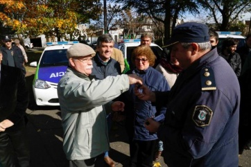 Zabaleta entregó nuevos patrulleros a la Policía