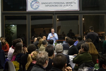 El Intendente de Merlo, Gustavo Menéndez, compartió una cena con referentes del peronismo platense