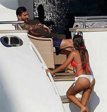 La mujer de Messi sigue causando sensación en las redes