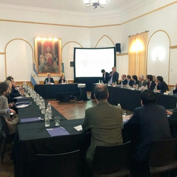 A tono con la gestión Cambiemos, De la Torre ya busca inversores