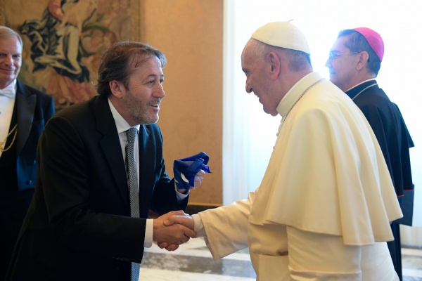 Senador peronista visitó al Papa y participó del primer Diálogo Interreligioso
