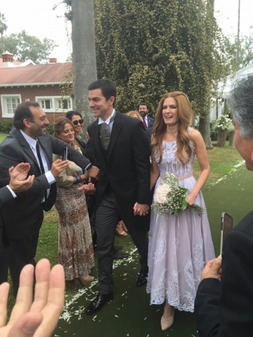 Con una ceremonia al aire libre, se casaron Macedo y Urtubey