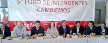 María Eugenia Vidal hizo debutar a Passaglia en el Quinto Foro de intendentes de Cambiemos