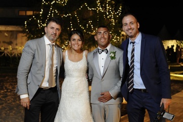 Las fotos oficiales de la maratónica boda de Carlitos Tevez