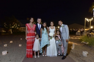 Las fotos oficiales de la maratónica boda de Carlitos Tevez