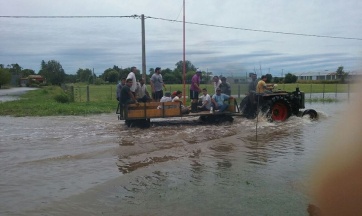 General Villegas volvió a quedar bajo el agua: 