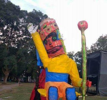 Vandalismo de carnaval: quemaron el Rey Momo del Corso municipal