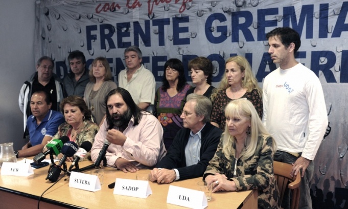 Conflicto docente: el paro se extiende hasta hoy y el Gobierno habla de