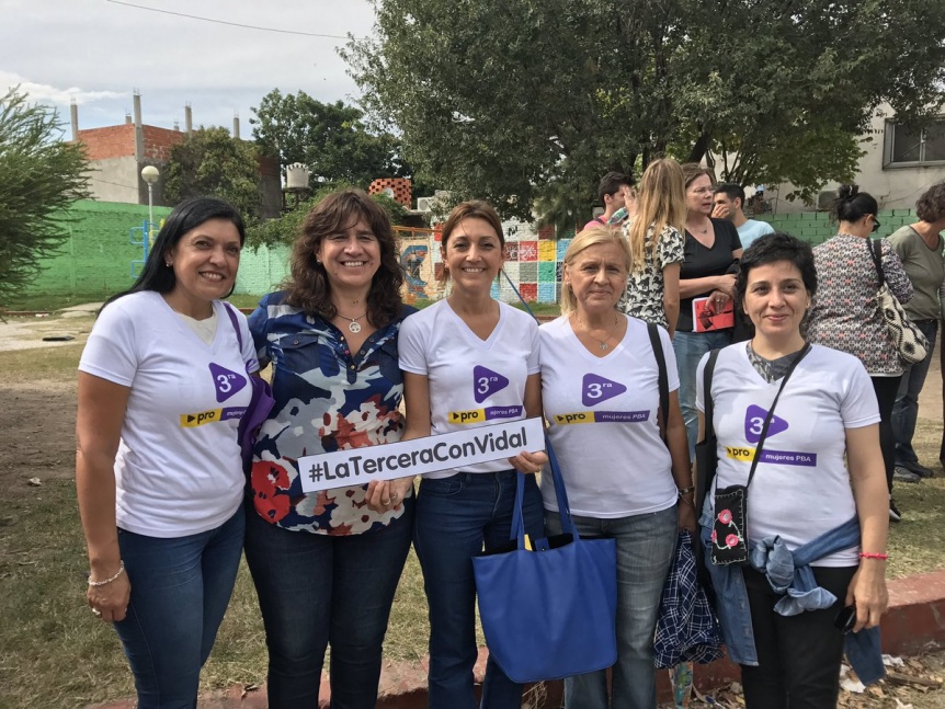 La intimidad del primer timbreo masivo: todos los distritos, todos los nombres, todas las fotos