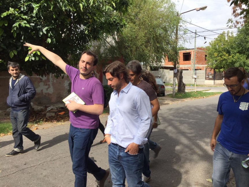 La intimidad del primer timbreo masivo: todos los distritos, todos los nombres, todas las fotos