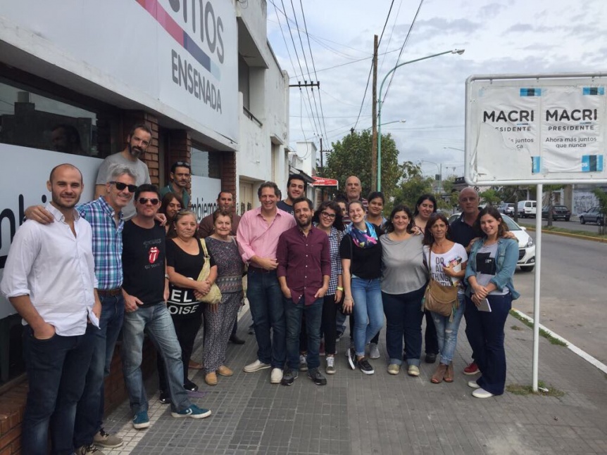 La intimidad del primer timbreo masivo: todos los distritos, todos los nombres, todas las fotos