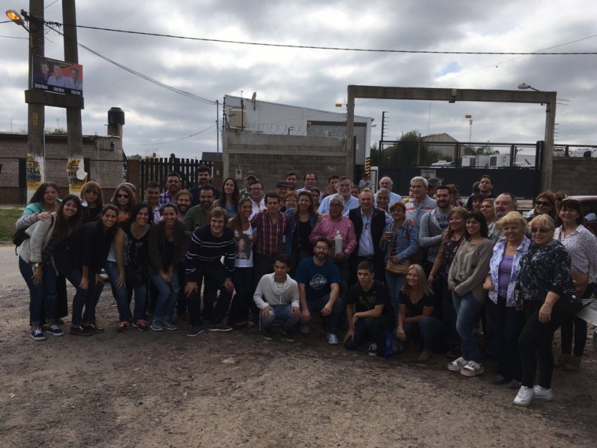 La intimidad del primer timbreo masivo: todos los distritos, todos los nombres, todas las fotos