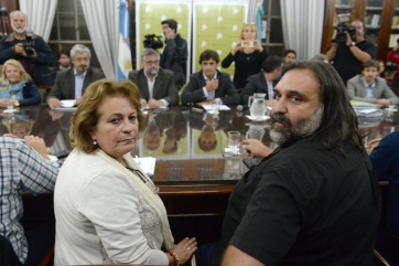 La Provincia toma a los gremios por sorpresa y les propone un cierre paritario por 3 años