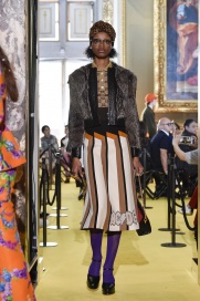 Gucci presentó su nueva línea 'RESORT 2018'