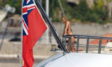 Las fotos de Gwyneth Paltrow en bikini por la costa de St Tropez