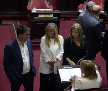 Sin la presencia de Unidad Ciudadana, el Senado abrochó las leyes de la Cámara baja