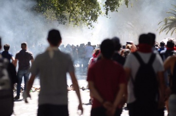 Reforma Previsional: gravísimos incidentes afuera del Congreso mientras se sesiona en Diputados