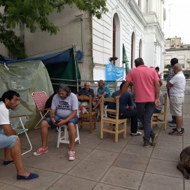 Con caravana a La Plata, trabajadores de Fanazul vuelven a pedir la defensa de sus puestos