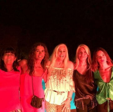 Susana festejó su cumpleaños juntos a sus amigos y ¿Facundo Moyano?