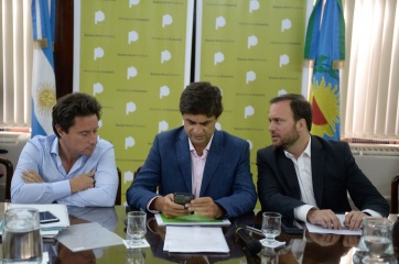 Docentes: los gremios rechazaron una oferta 
