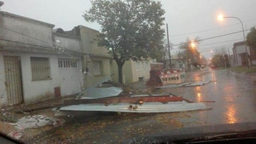 Fuerte temporal produjo severos daños en distritos de la Cuarta