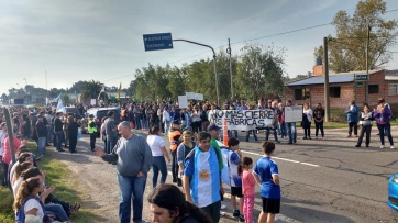 Chascomús desespera ante los despidos en fábricas: cientos de vecinos salieron a protestar a la ruta