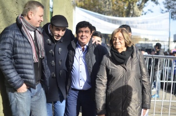 Con la mirada en 2019, Gioja busca una muestra de apoyo