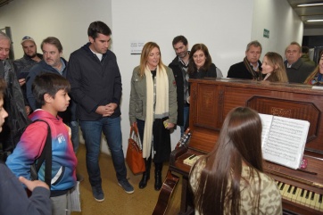 Mosca suma respaldos peronistas a la pelea de Vidal  con los gobernadores