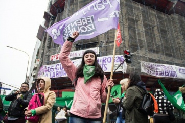 Con una votación que se encarrila hacia el rechazo, el Senado debate el aborto