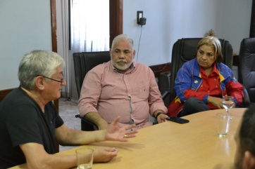 Foto para Vidal: trabajadores del Astillero recibieron a sus 