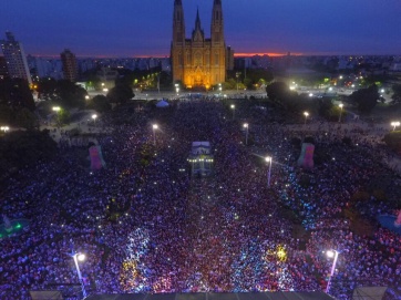 La Plata festejó su 136 aniversario y le hizo la despedida a un hijo pródigo