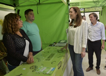 Vidal recorrió “El Mercado en Tu Barrio” en San Miguel