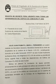 Reclaman que se declare la feria en Comodoro Py por inundación de aguas servidas