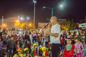 Inauguración y guiño: intendente Pro le cortó la cinta a la plaza Papa Francisco