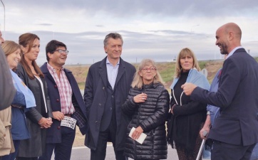 Vidal y Macri aglutinaron a intendentes propios y rivales en recorrida por una obra