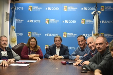 El PJ suma encuentros para un frente opositor: foto con Forja y Polo Social